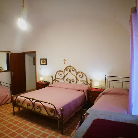 L'antica Torre Петторано-суль-Джицио
